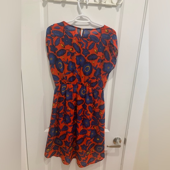 Hide & Seek dress, size L/XL, fits more like a large but is very forgiving. - Picture 2 of 6